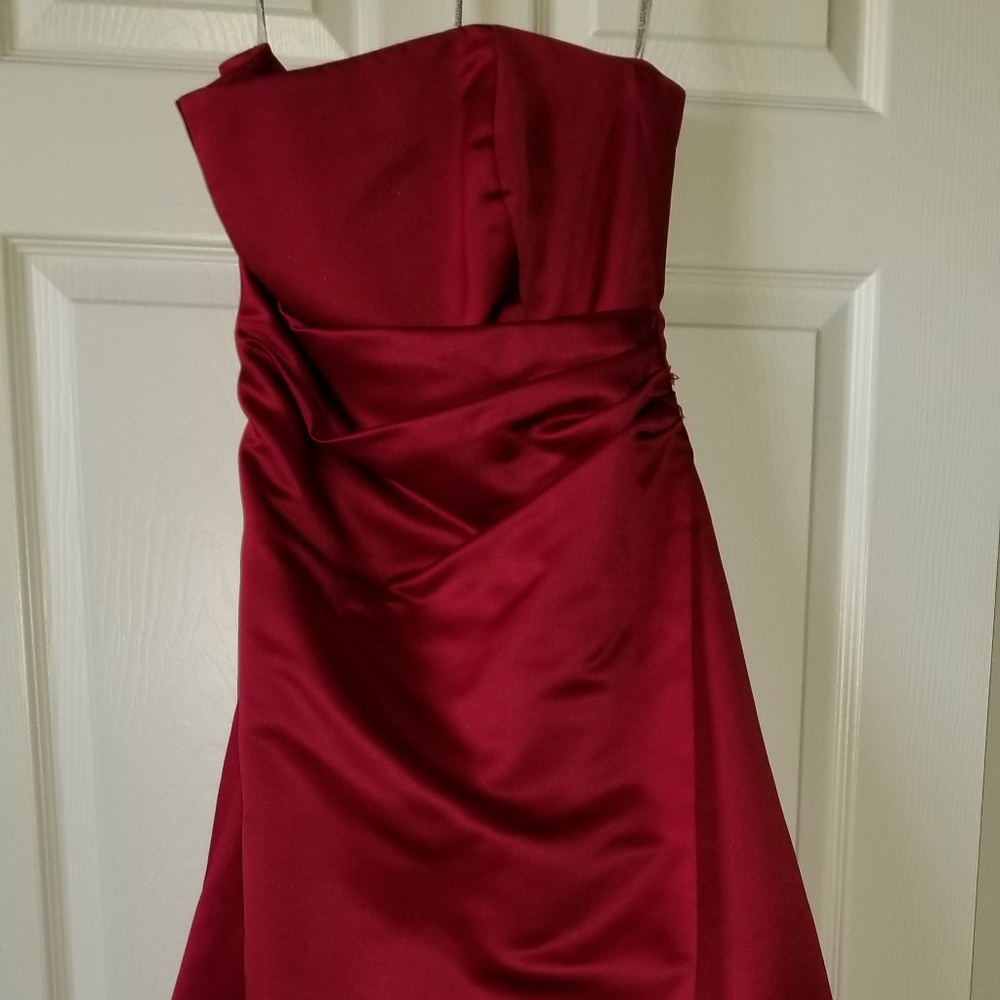 David's Bridal size 6 red formal/bridesmaid dress - Picture 3 of 7